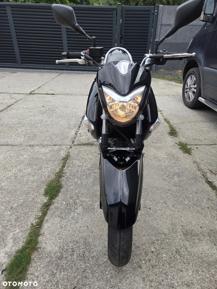 Suzuki GW 250 - 12