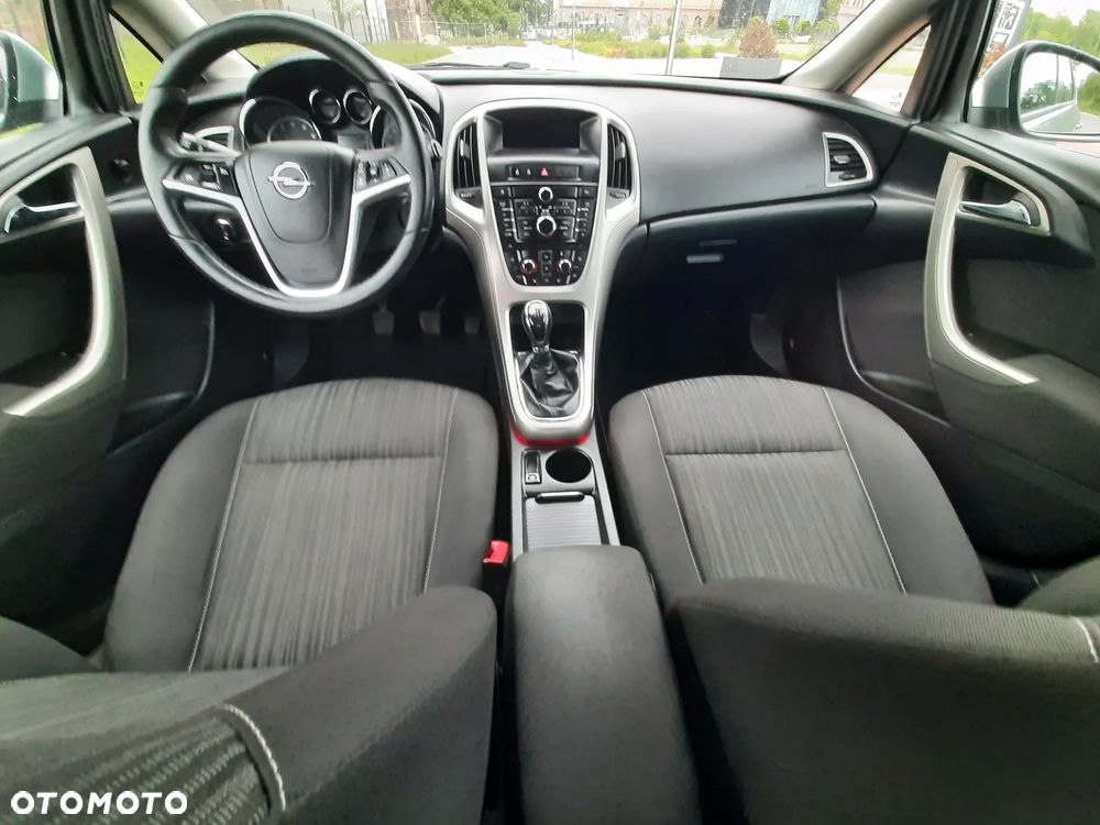 Opel Astra 1.4 Turbo - 11