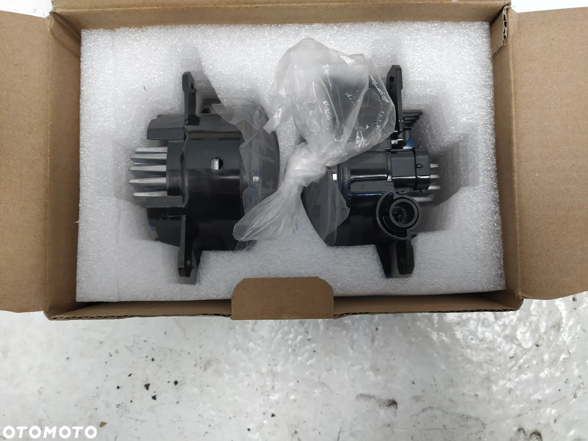MITSUBISHI HALOGENY PRZECIWMGIELNE PRZÓD PRZEDNIE LEWA PRAWA KOMPLET NOWE - 10
