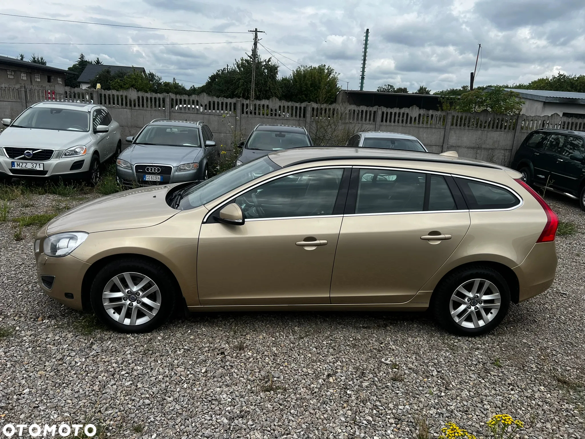 Volvo V60 DRIVe Momentum - 12