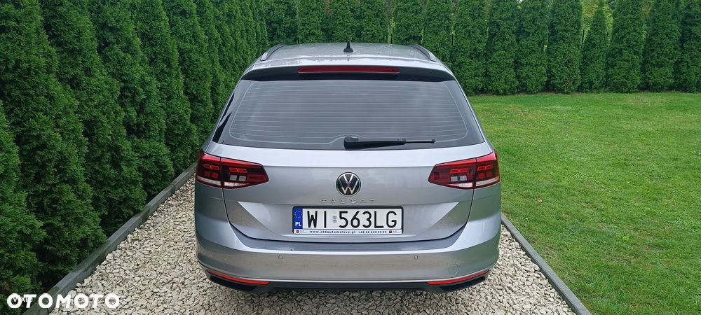 Volkswagen Passat - 12
