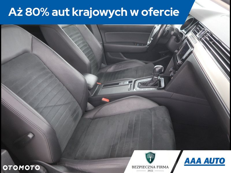 Volkswagen Passat - 10