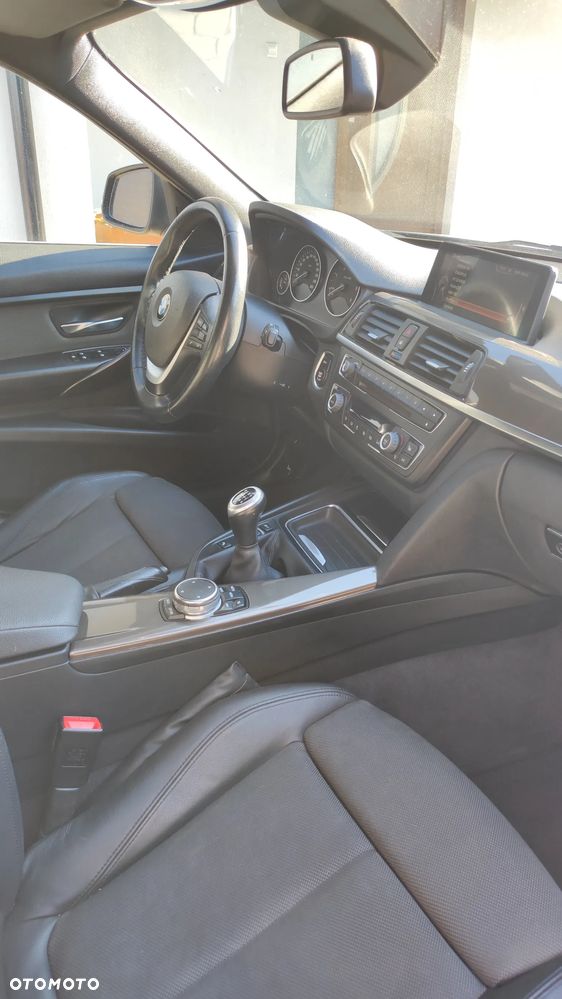 BMW Seria 3 318d - 9