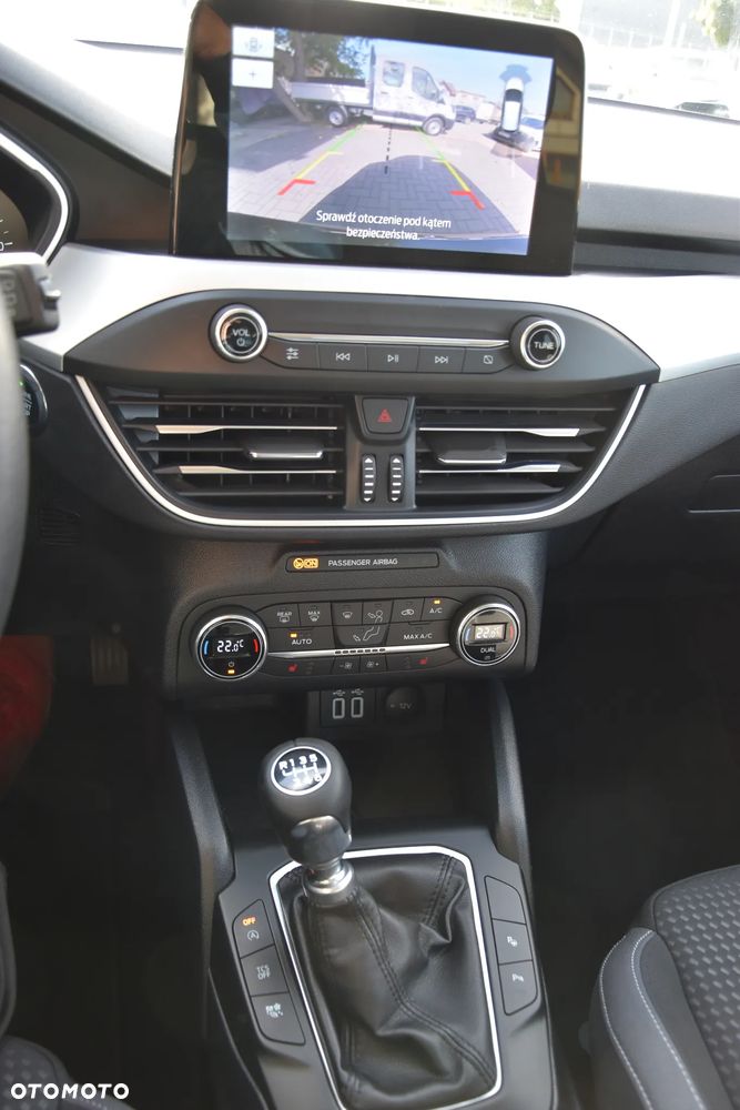 Ford Focus 1.5 EcoBlue Start-Stopp-System TITANIUM - 16