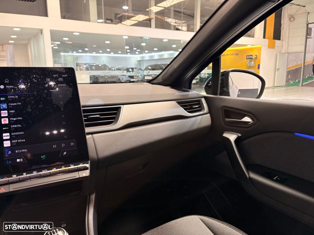 Renault Captur 1.0 TCe Techno Bi-Fuel - 42