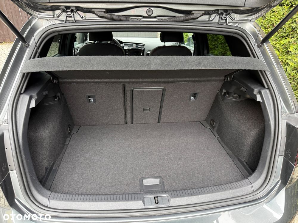 Volkswagen Golf - 17
