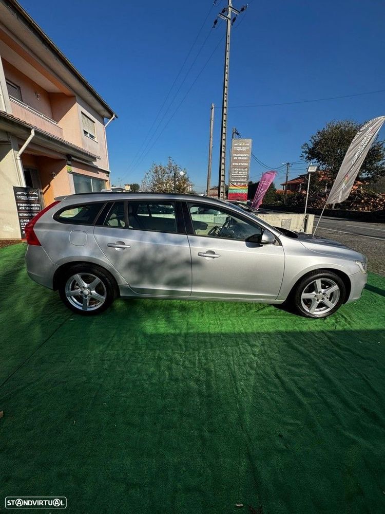 Volvo V60 1.6 D2 Drive Summum Start/Stop — fotografia 4
