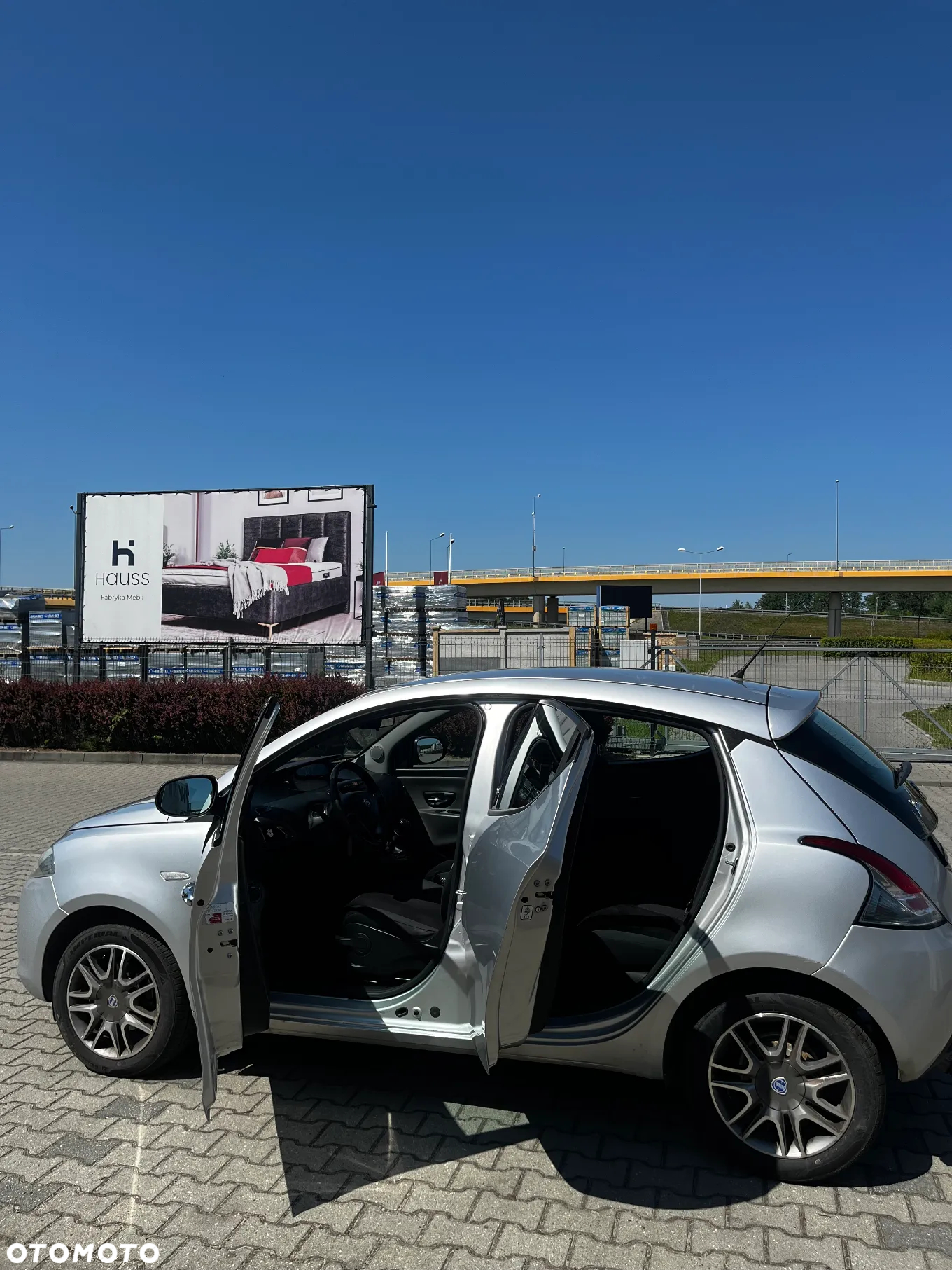Lancia Ypsilon 0.9 Gold S&S - 4