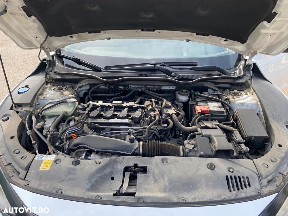 Honda Civic 1.5 i-VTEC Turbo CVT Elegance - 13