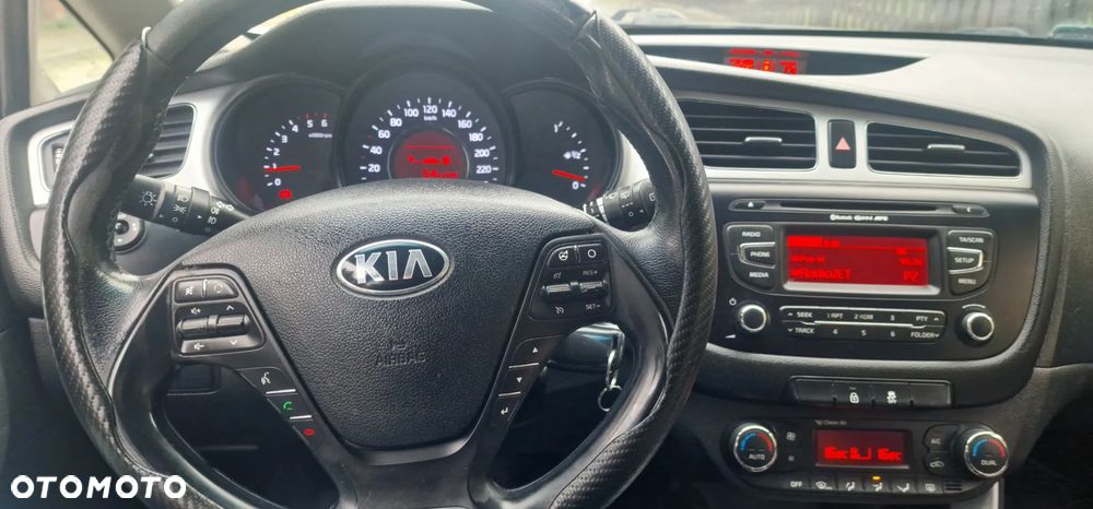 Kia Ceed 1.6 CRDi L - 21