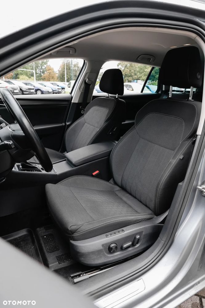 Skoda Superb 2.0 TDI SCR Style DSG - 11