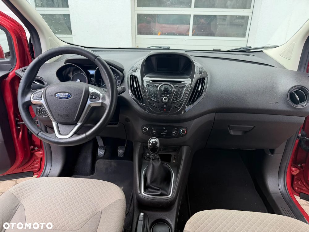 Ford Tourneo Courier 1.0 EcoBoost Titanium - 10