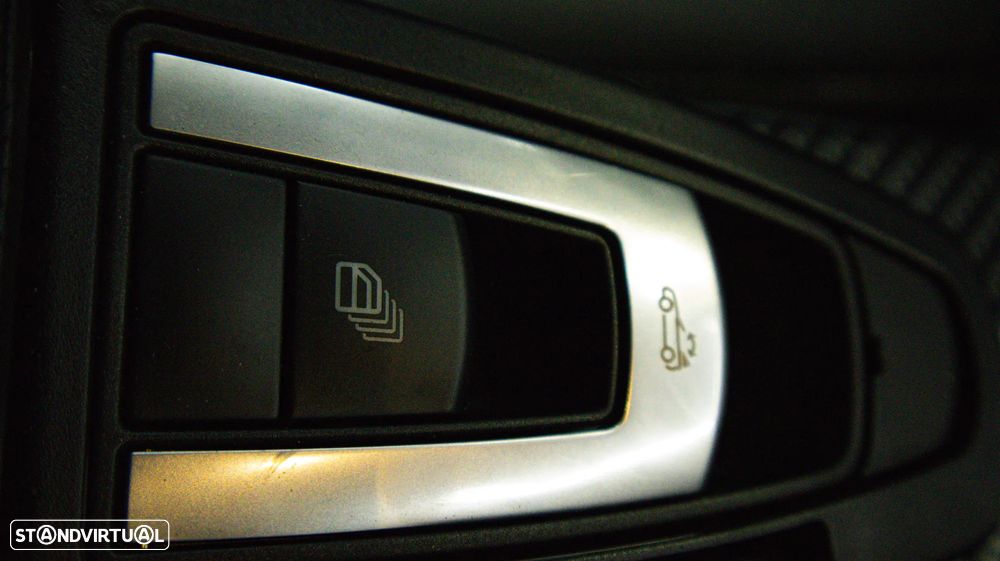 Mercedes-Benz SLK 200 (BlueEFFICIENCY) CarbonLOOK Edition - 17