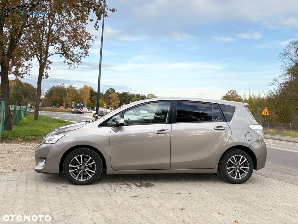 Toyota Verso 1.6 D-4D Prestige - 12