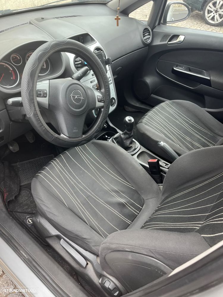 Opel Corsa 1.3 CDTI Enjoy EcoFLEX - 4