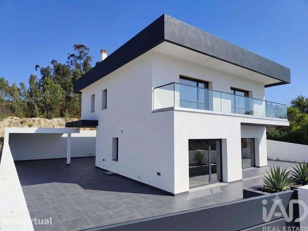 Casa / Villa T3 em Chão de Couce de 270,00 m2 - Grande imagem: 3/21