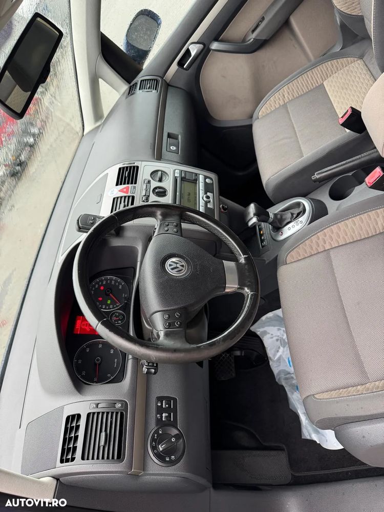 Volkswagen Touran 2.0 TDI DPF DSG Cross - 22