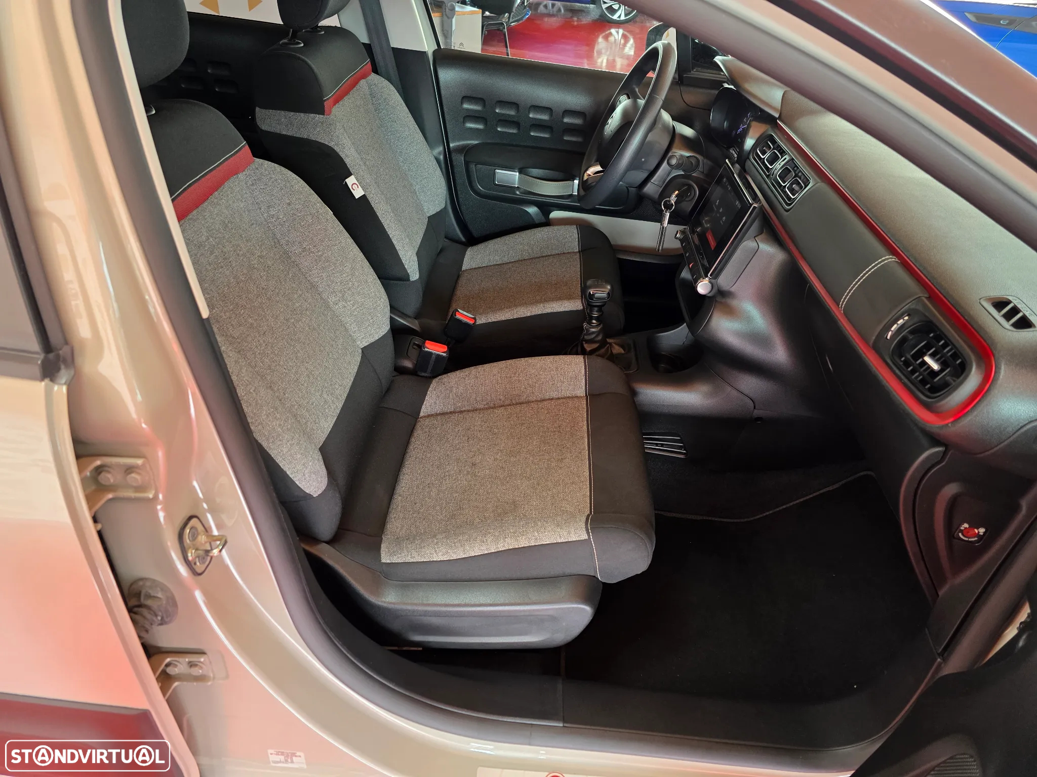 Citroën C3 1.2 PureTech C-Series - 38