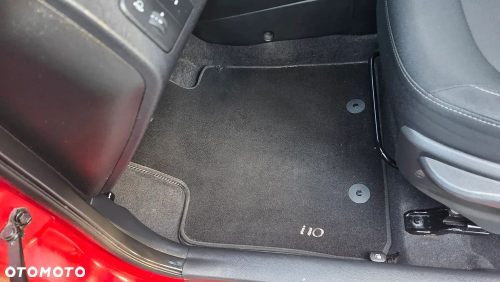Hyundai i10 - 24