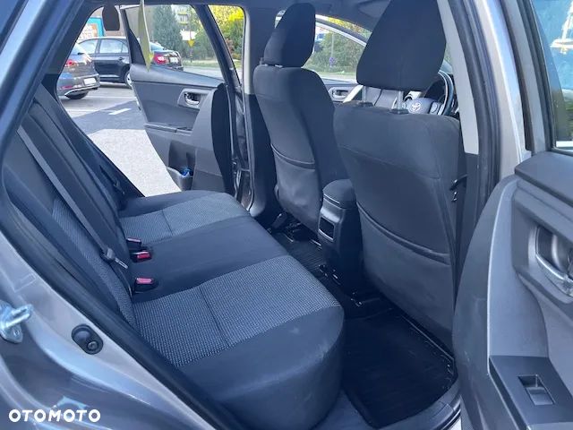 Toyota Auris 1.6 Premium Comfort - 8