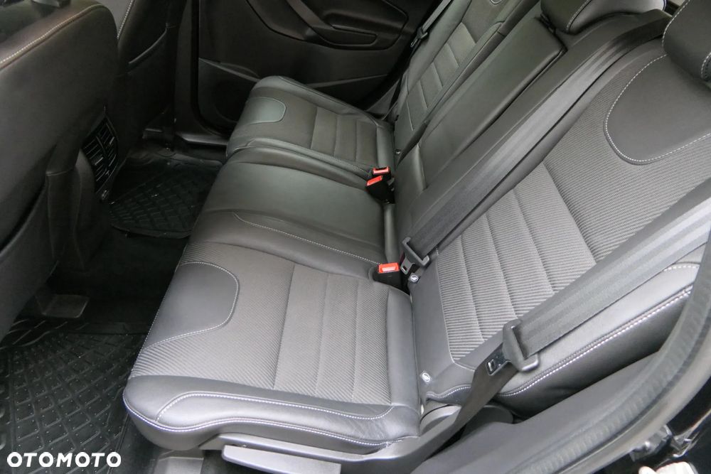 Ford Kuga 2.0 TDCi 2x4 Titanium - 20
