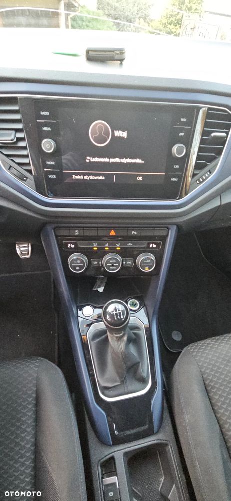 Volkswagen T-Roc - 16