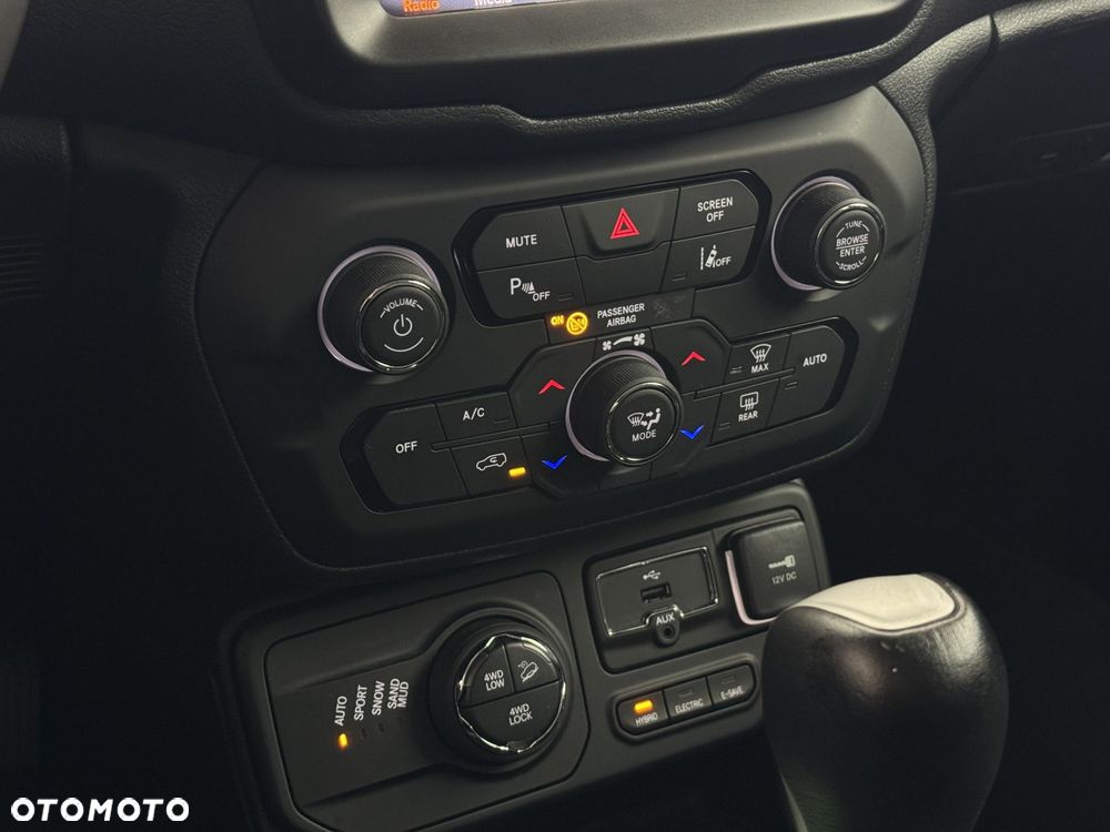 Jeep Renegade - 23