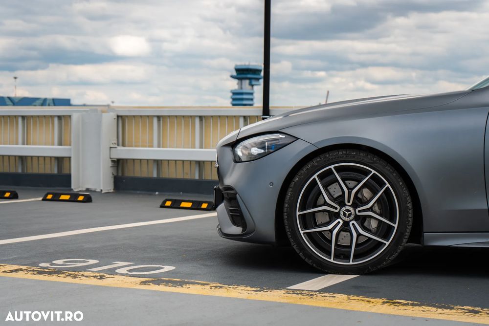 Mercedes-Benz C 300 4MATIC 9G-TRONIC AMG Line - 11