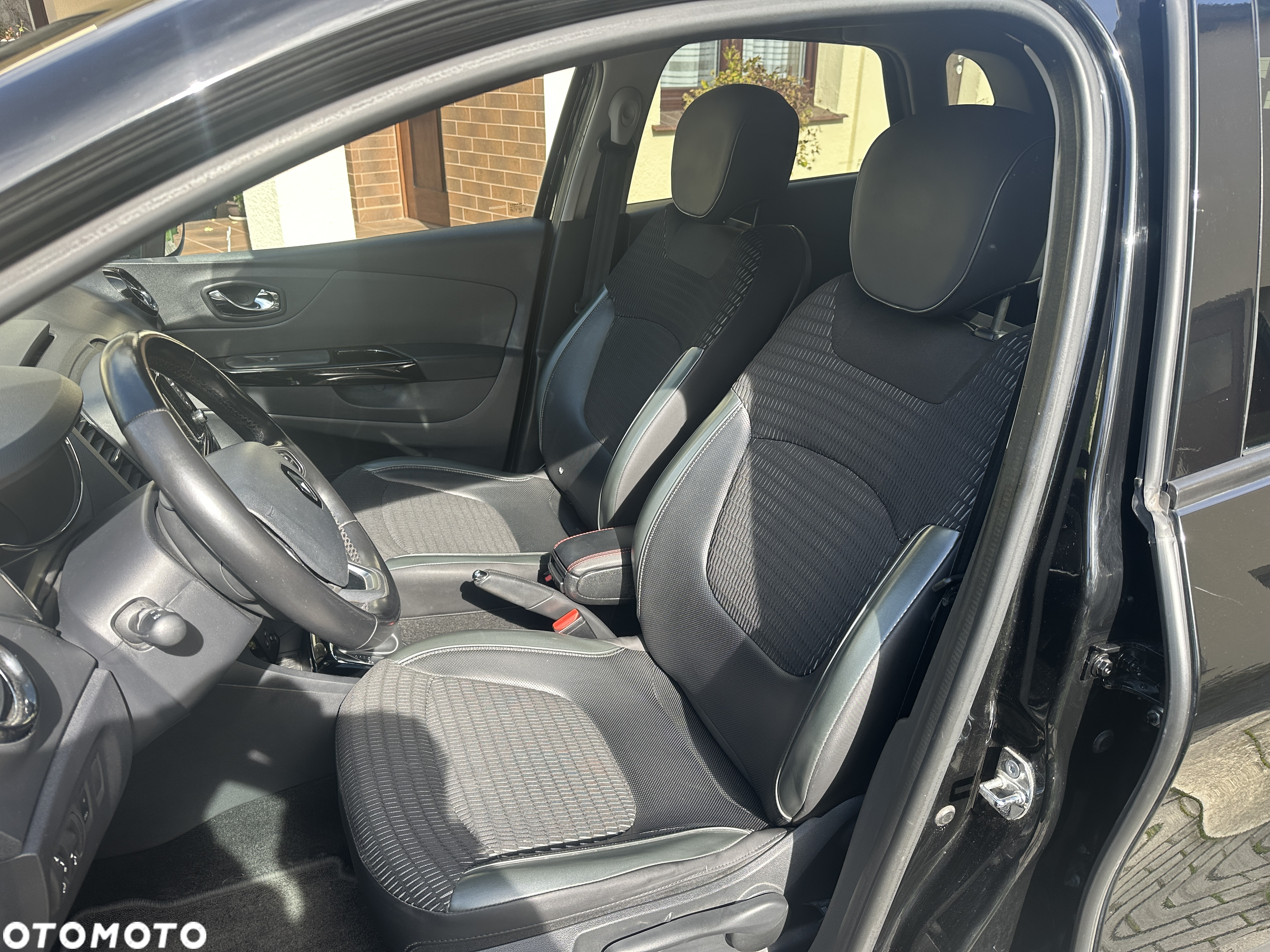 Renault Captur 1.2 Energy TCe XMOD EDC - 12
