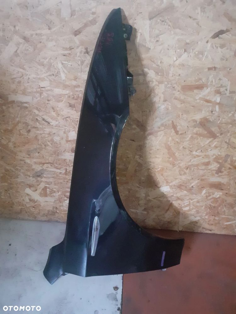 BŁOTNIK PRAWY PRZÓD ALFA ROMEO 159 - 1