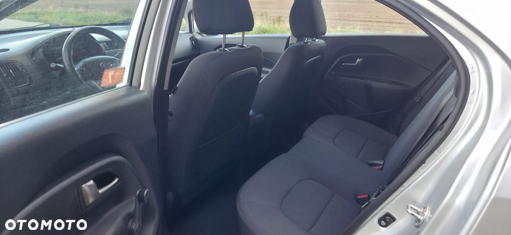 Kia Rio 1.4 M - 18