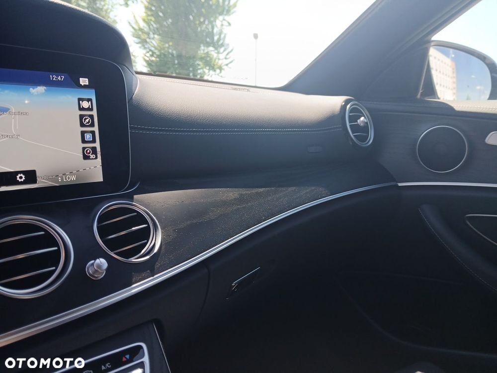 Mercedes-Benz Klasa E 300 de Avantgarde - 26