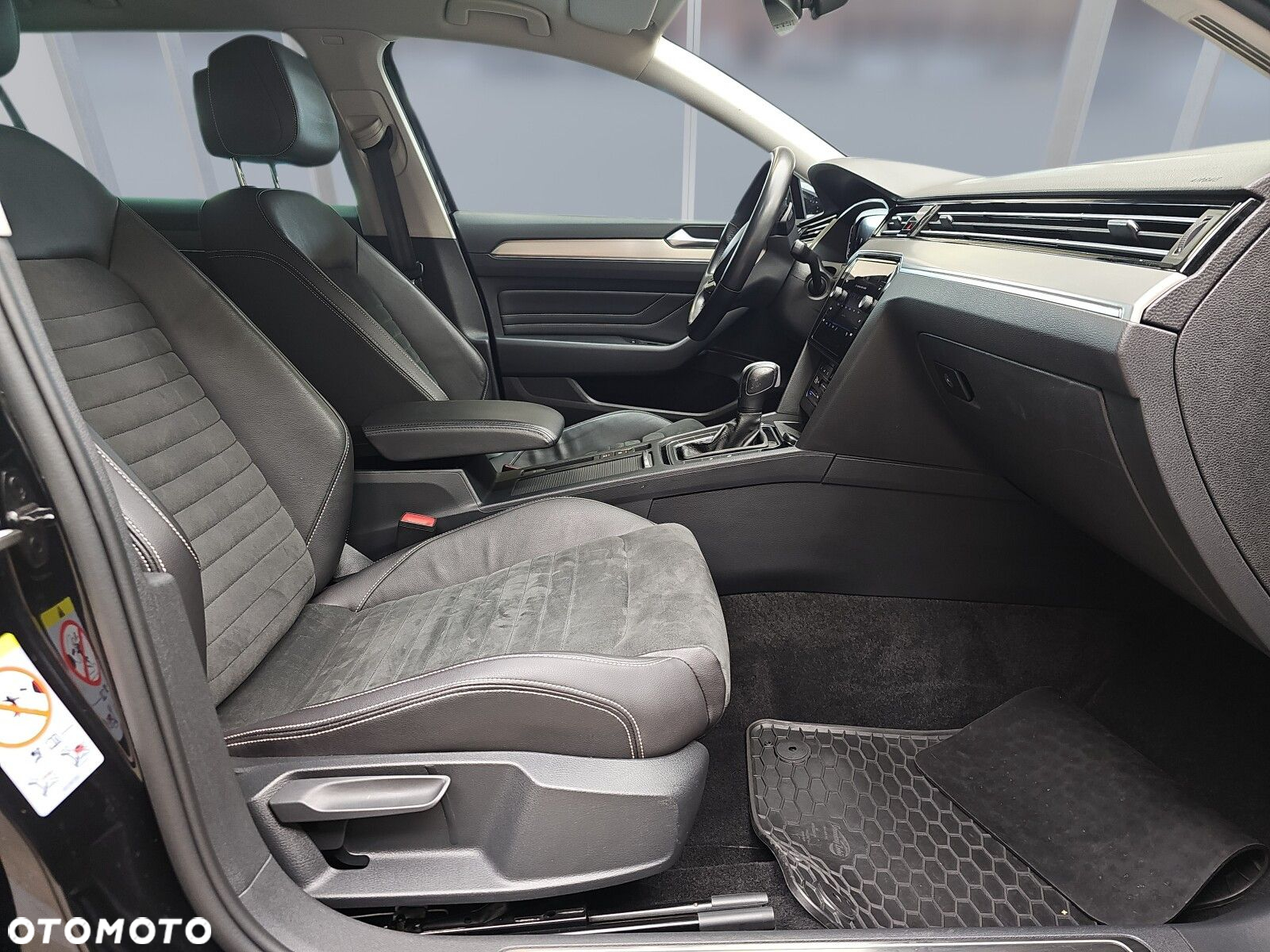 Volkswagen Passat 2.0 TDI Elegance DSG - 26