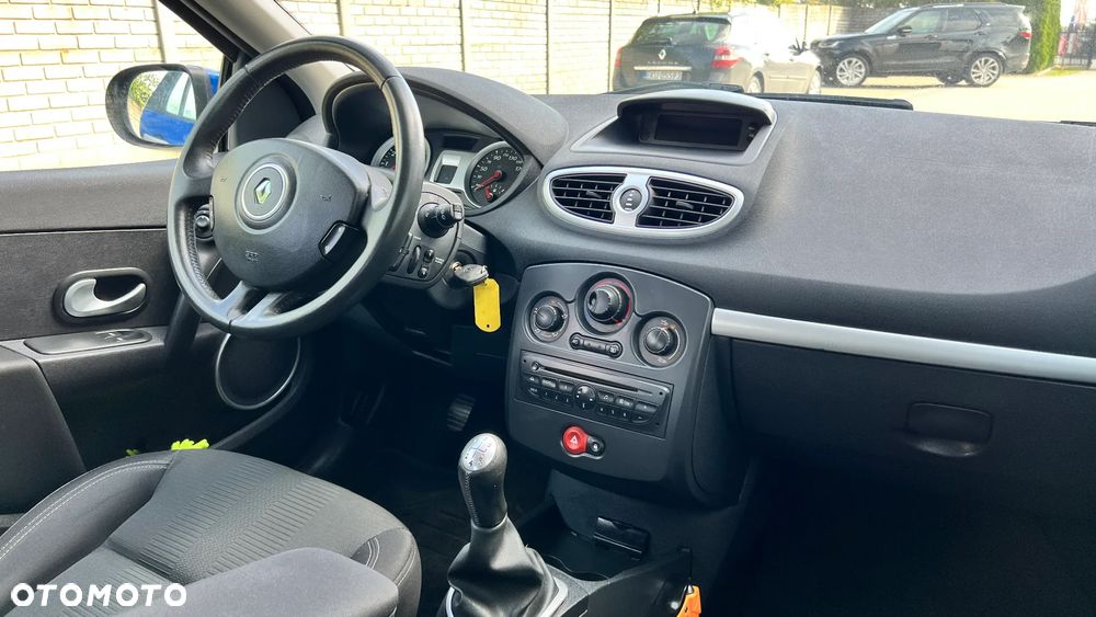 Renault Clio 1.2 16V 75 Collection - 20