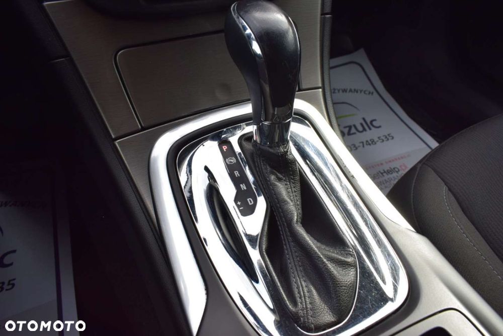 Opel Insignia - 32