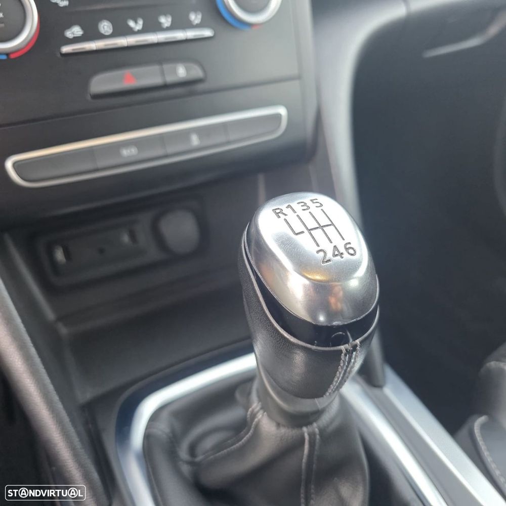 Renault Mégane 1.5 dCi Intens - 29