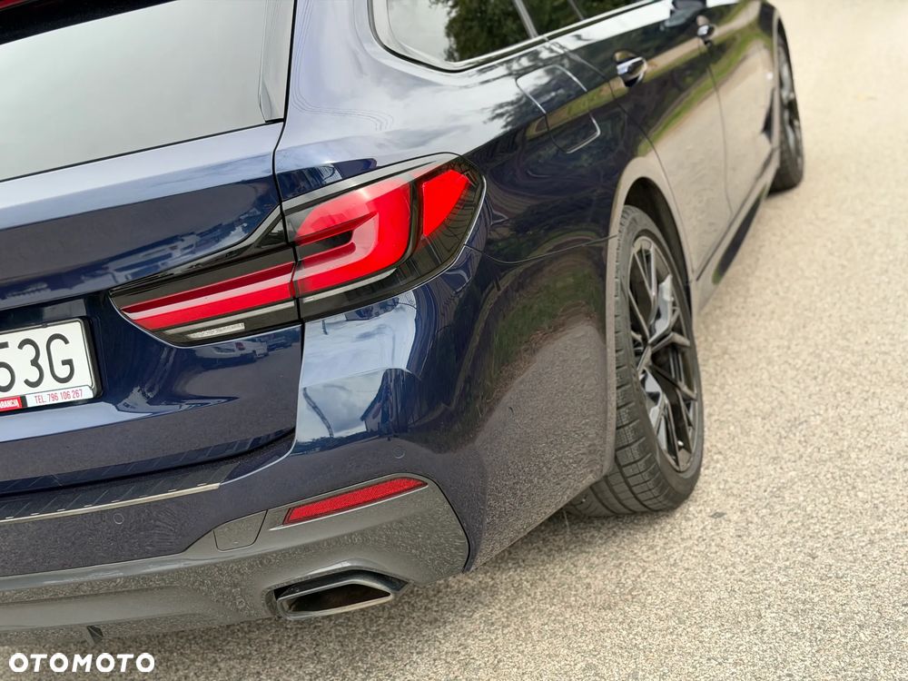BMW Seria 5 540d xDrive mHEV M Sport sport - 40