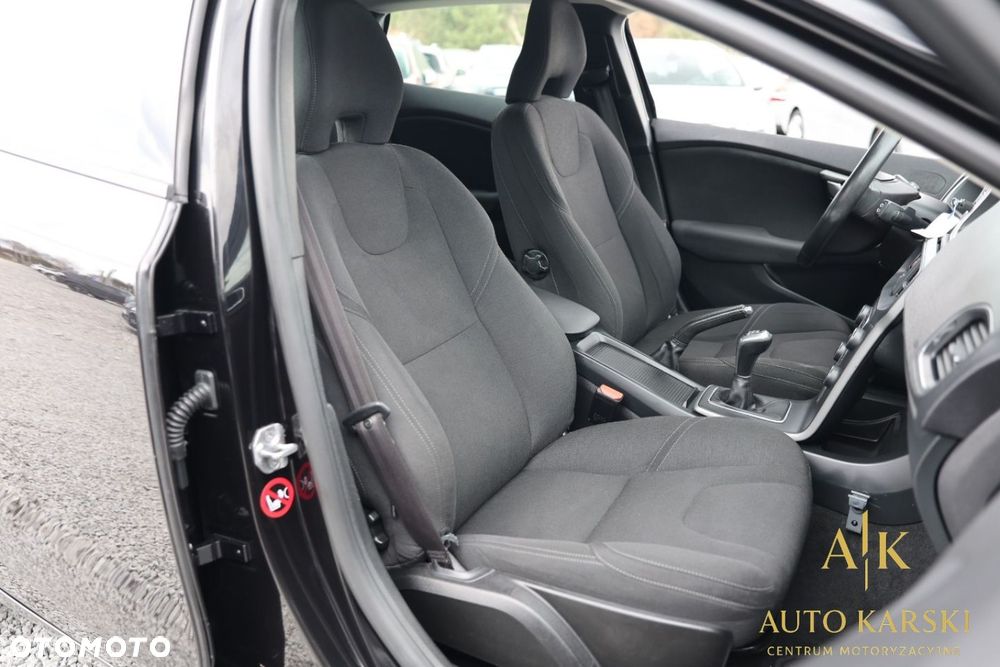 Volvo V40 - 27