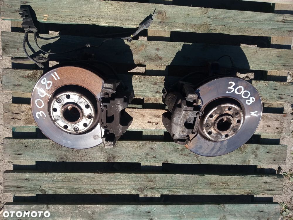 Peugeot 3008 5008 II zwrotnica prawa lewa przód - 1