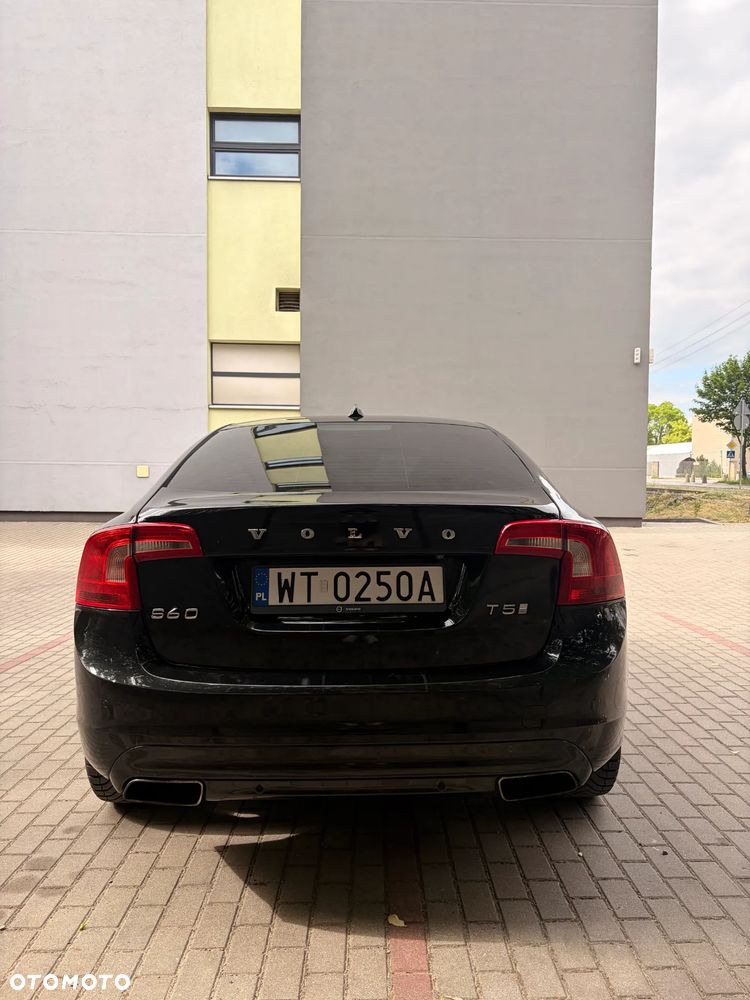 Volvo S60 T5 Geartronic Momentum - 5