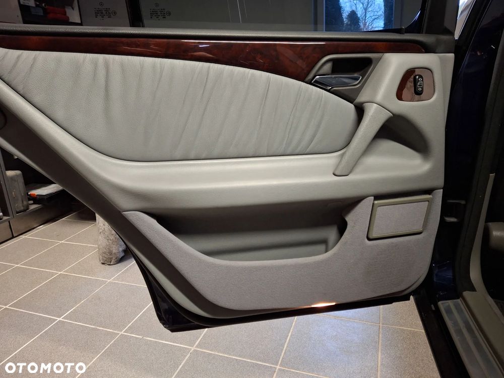Mercedes-Benz Klasa E 320 Avantgarde - 6