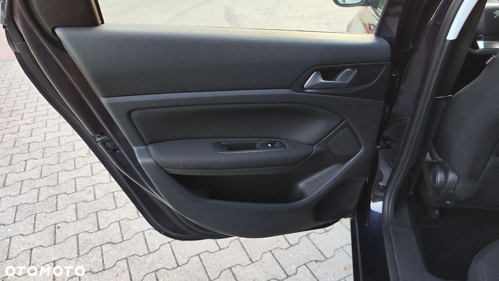 Peugeot 308 130 e-THP Stop & Start Allure - 22