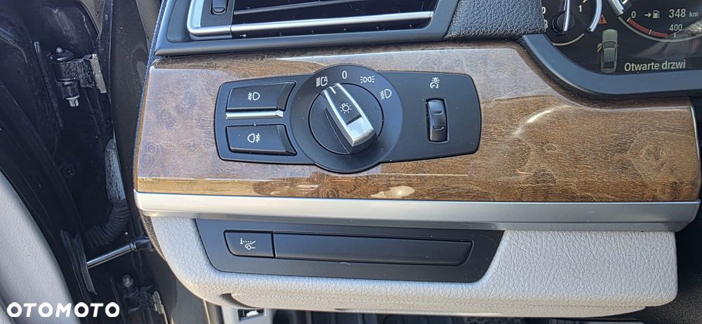 BMW Seria 7 740i - 11