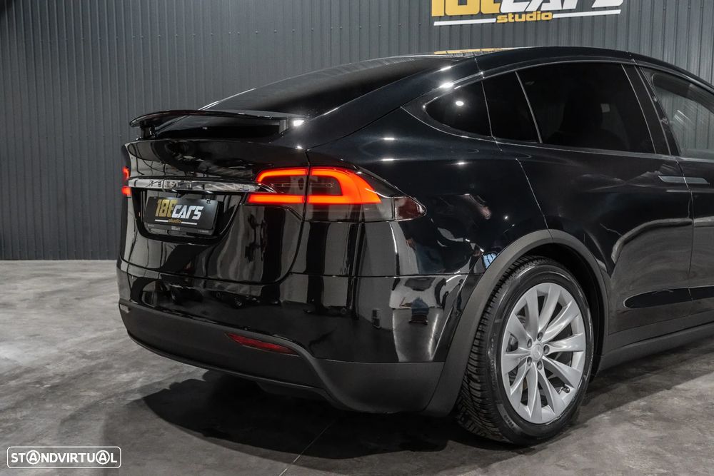 Tesla Model X 100D - 47