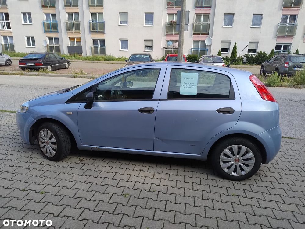 Fiat Punto 1.4 16V Dynamic - 4