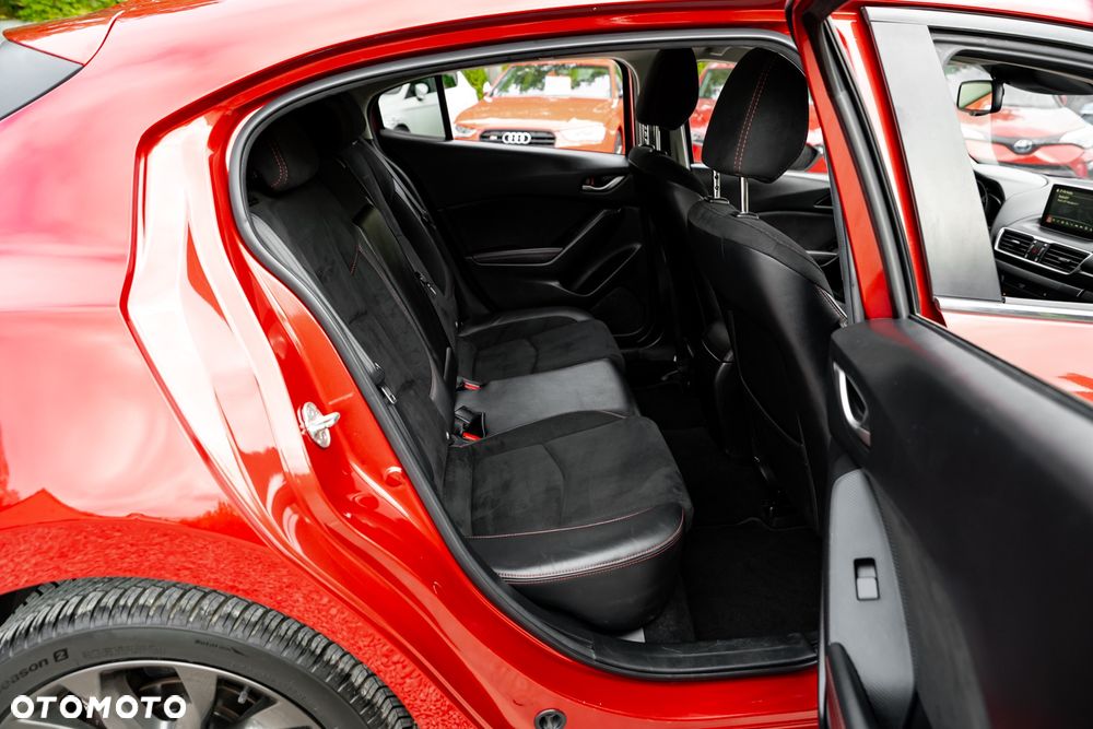 Mazda 3 SKYACTIV-G 120 NAKAMA - 23