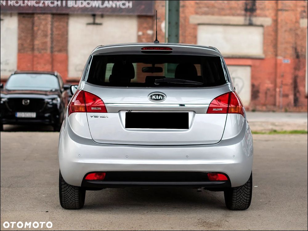 Kia Venga - 9
