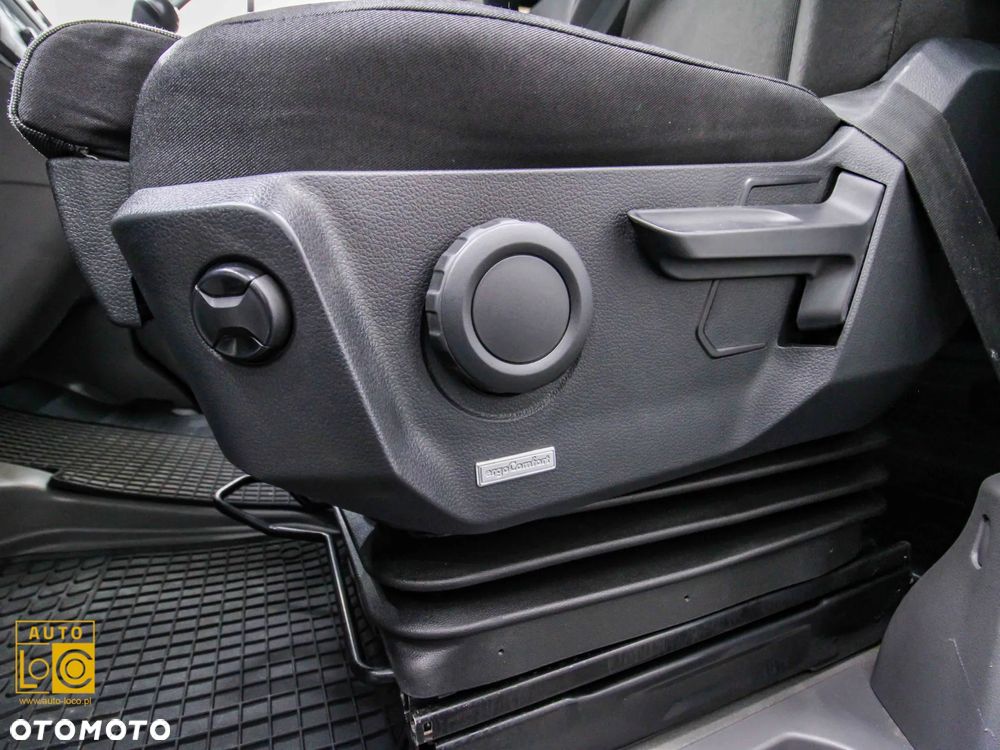 Volkswagen CRAFTER BRYGADÓWKA 7 OSÓB - 25