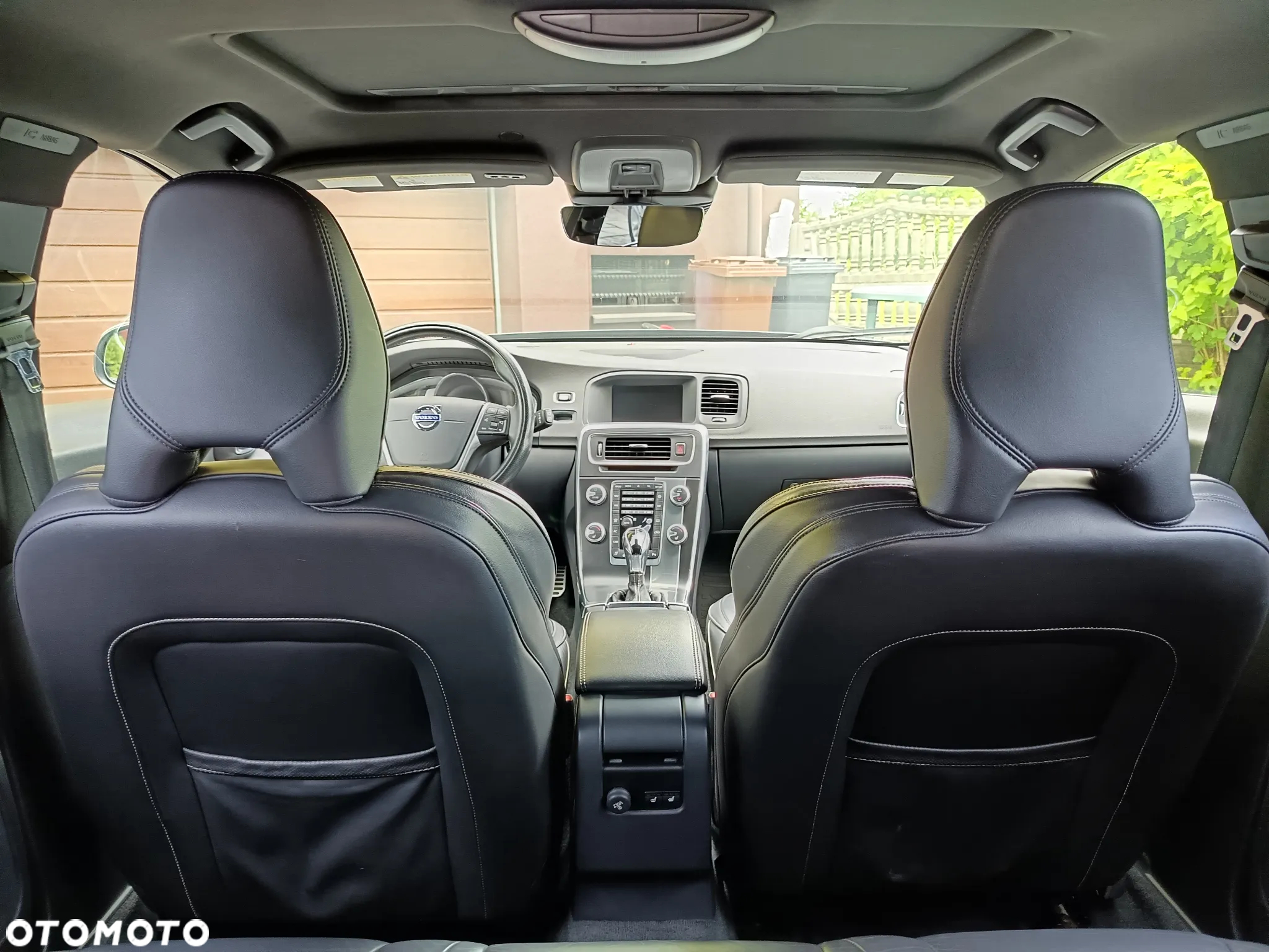 Volvo V60 T6 AWD R-Design Summum - 37