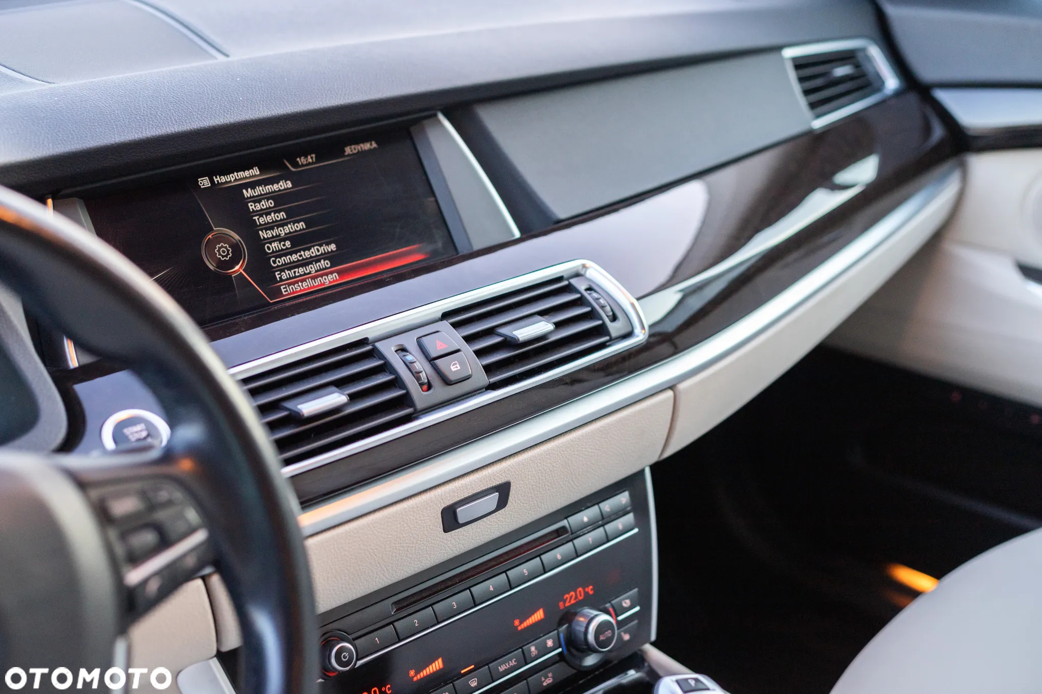 BMW 5GT - 14